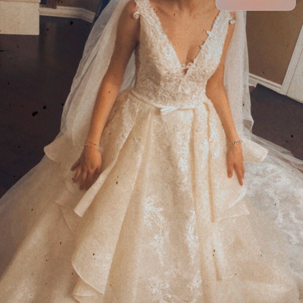 Wedding dress
